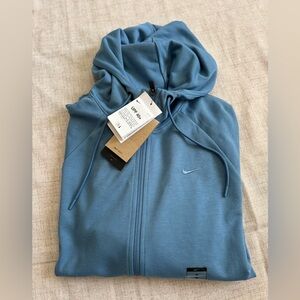 BNWT Men’s Nike ZipUp - Medium